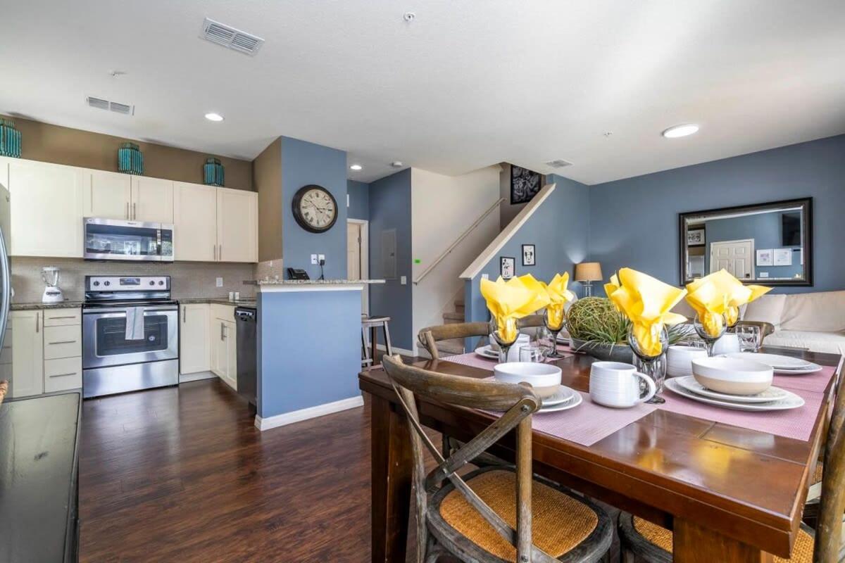 Marvelous 4 Bd Close To At West Lucaya 8959 Holiday home