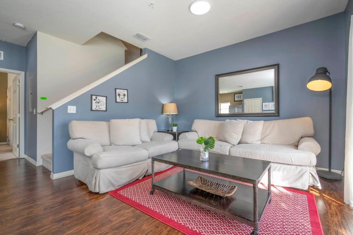 Marvelous 4 Bd Close To At West Lucaya 8959