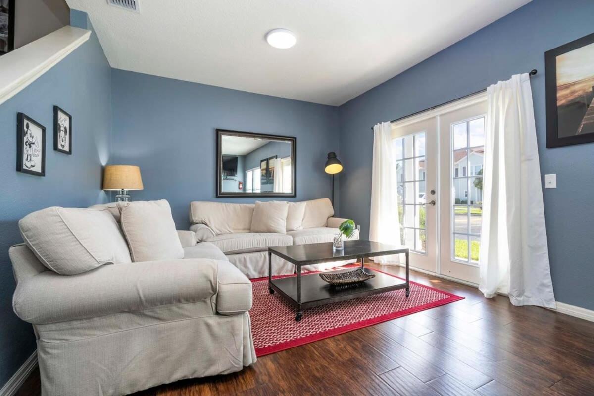 Marvelous 4 Bd Close To At West Lucaya 8959
